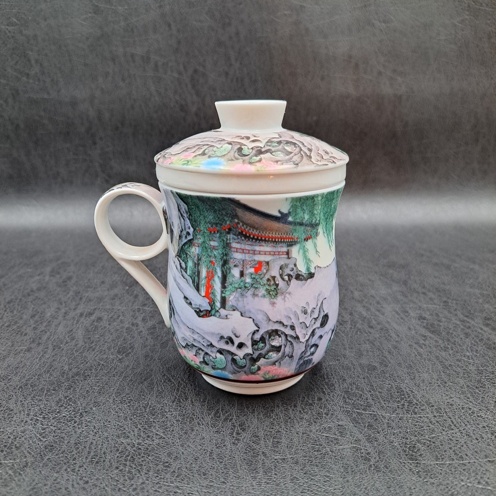 Chinese Porcelain Tea Mug Infuser Lid Dream of the Red Chamber‎ Scene 3pc Set